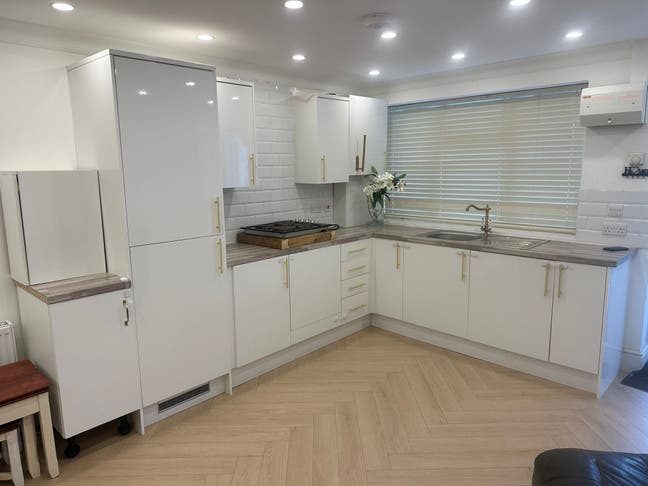 Room to Rent in Langely Fully Renovated Brand New Main Photo