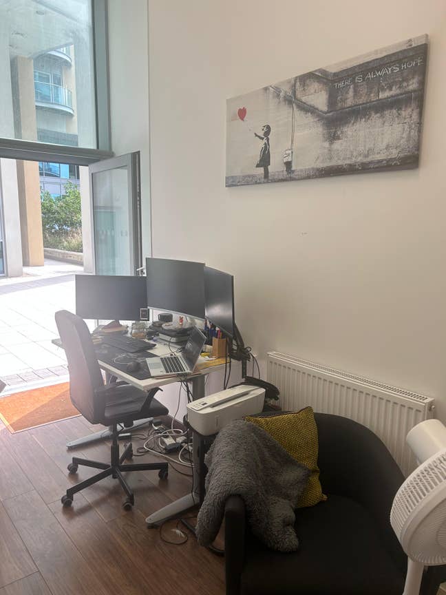 Double room by the river with toilet avbl Feb 26 Main Photo