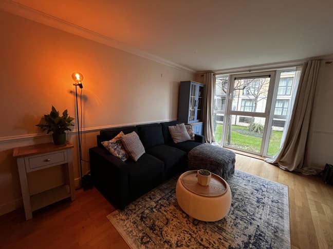 Bright Double Room with Private Bathroom Greenwich Main Photo