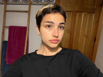 Student Female moving to Glasgow in August Main Photo