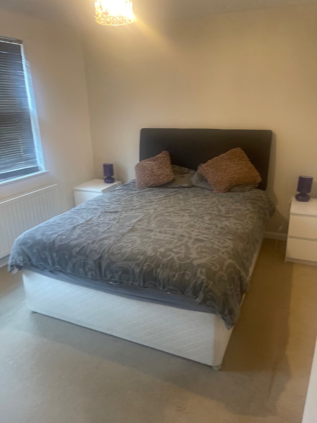 Nice clean property near city center Main Photo