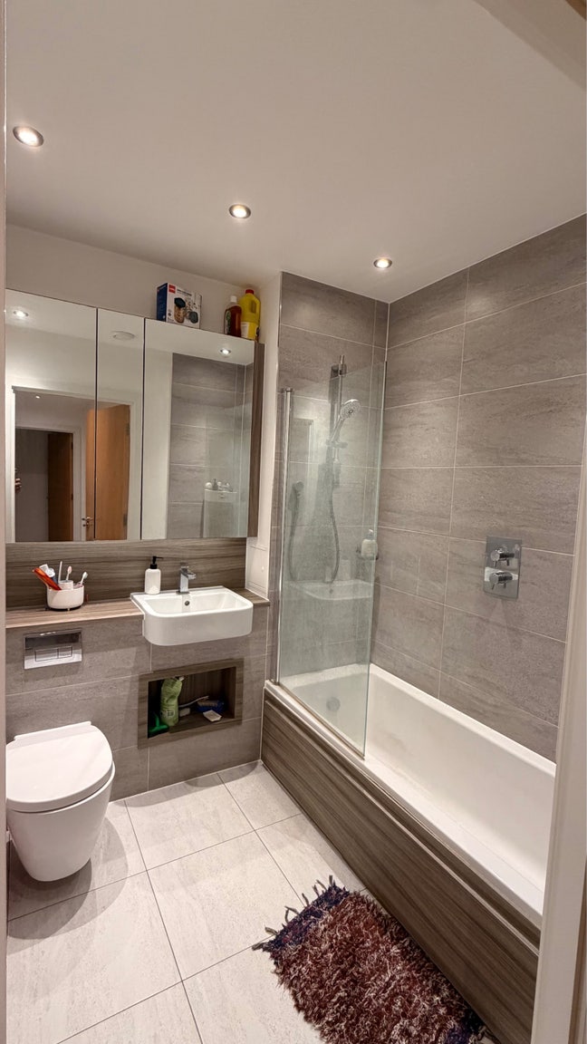 Double Bed Room with Separate Washroom Main Photo