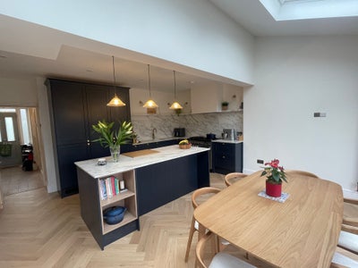 Spacious double room in putney. Monday -Friday let Main Photo