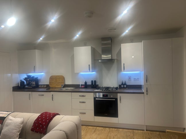 Beautiful Double Room in Stylish, Peaceful Flat Main Photo