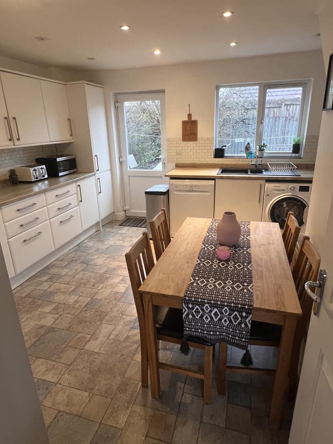 Whitchurch House Share – Great Location Main Photo