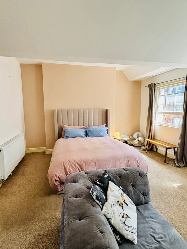 Super bright, dual-aspect studio in Marylebone  Main Photo