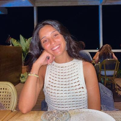 I am Maria, I am 24 years old and Portuguese.... Main Photo