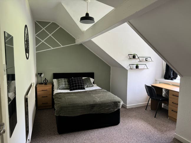 Cosy Room - Short Walk to City Centre Main Photo