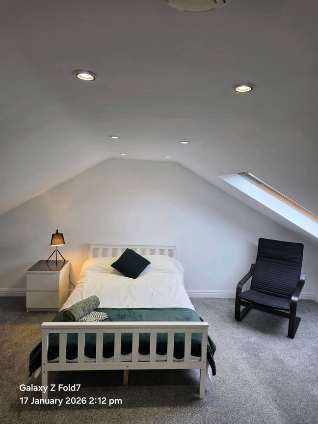 30 hyde Park Road  Main Photo