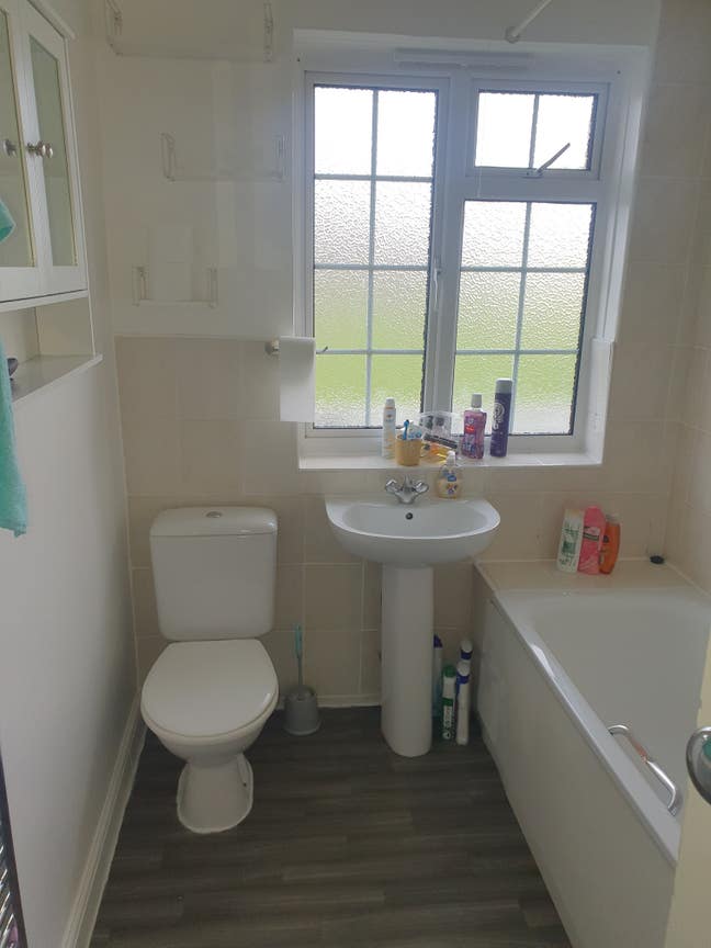 Excellent location, two doubles in Kingsbury  Main Photo