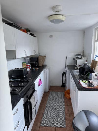 2 Rooms to Rent in Brighton June 26 Main Photo