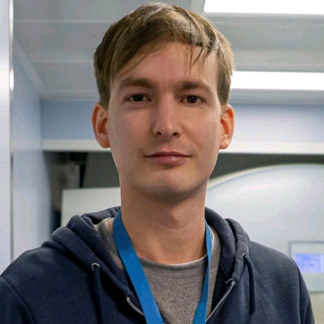 Friendly professional looking for a place  Main Photo