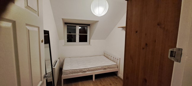 Small Double Room in shared flat with 2 bathrooms Main Photo
