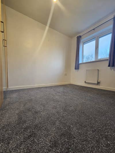 3 Rooms Available in Oldham OL9 Main Photo