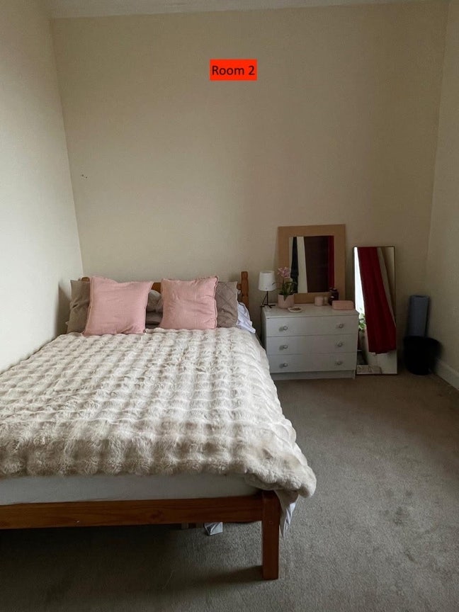 Room Available- 13 Parkside Terrace Main Photo