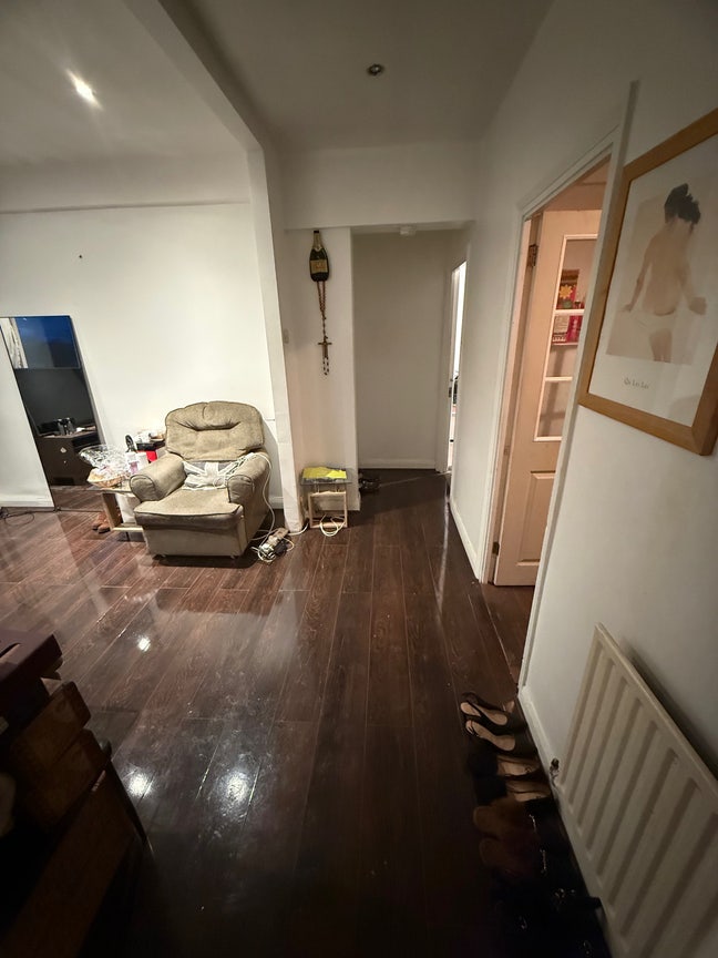  Beautiful spacious Double bedroom available  Main Photo