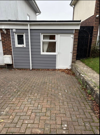 Studio room in east cowes  Main Photo