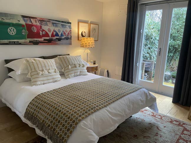 Elegant Garden-Facing Double Room – Brockwell Park Main Photo