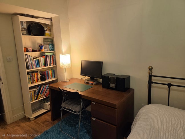 Double bedroom with ensuit toilet for rent Main Photo