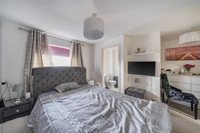 4 rooms for rent in a shared house Main Photo