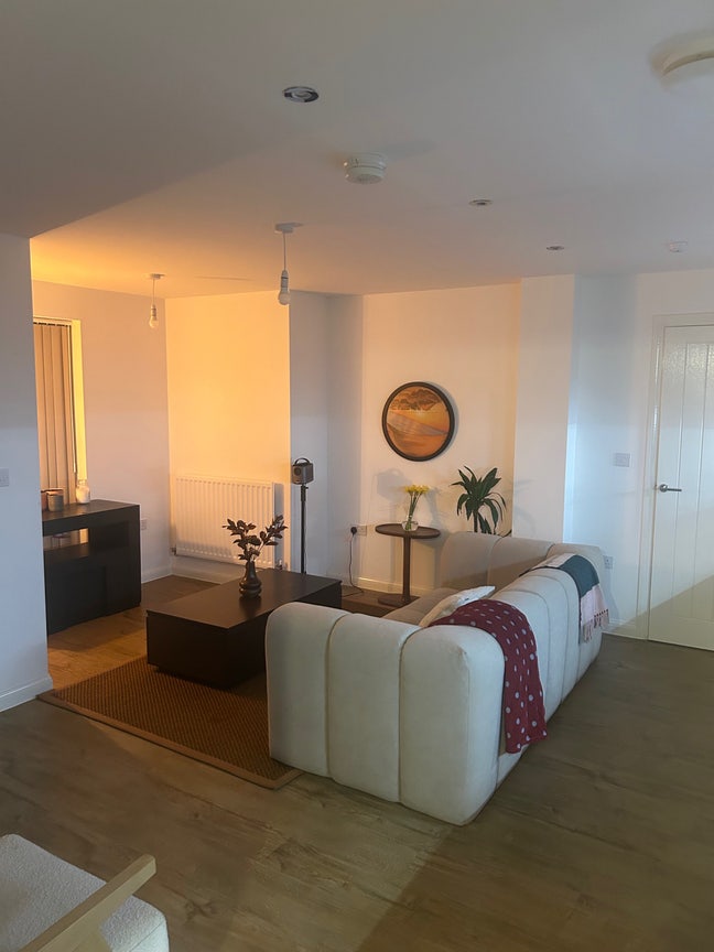 Beautiful Double Room in Stylish, Peaceful Flat Main Photo