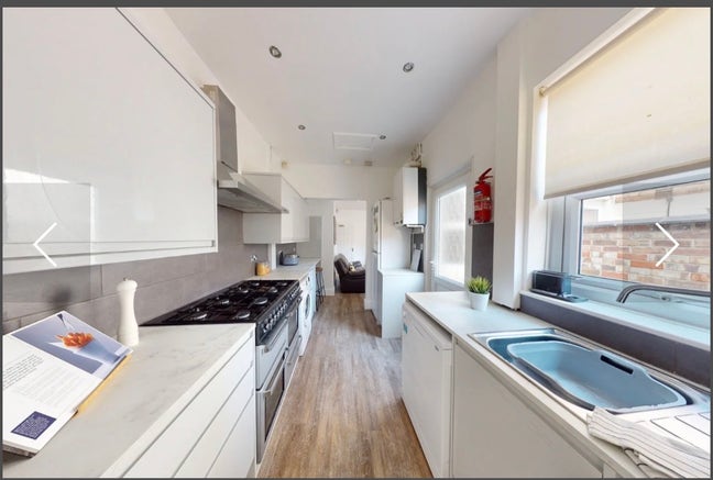 Room Available  Main Photo