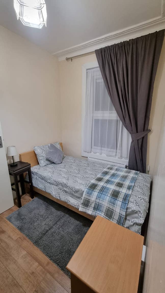 Spacious 3-Bedroom Flat in the Heart of E17 Main Photo