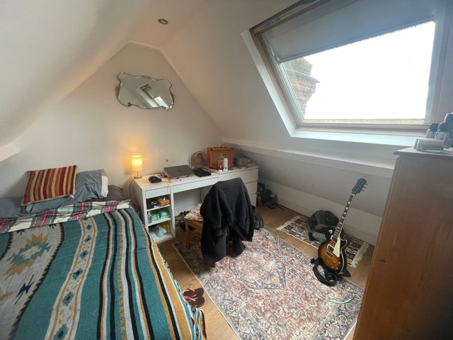 Large, quiet and convenient flat  Main Photo