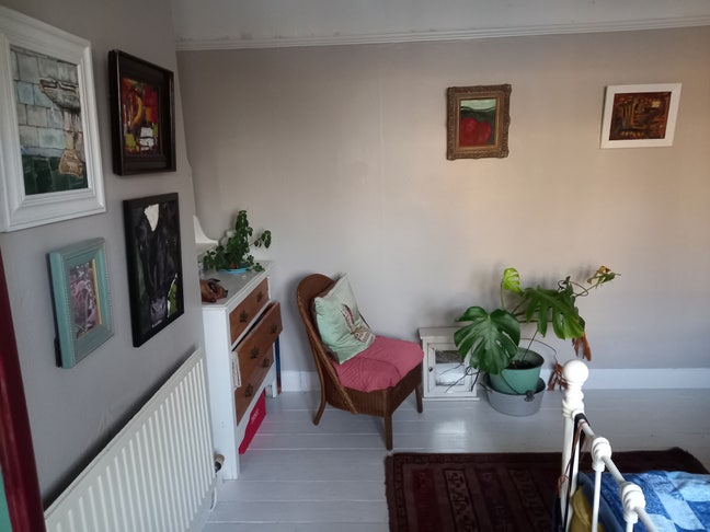 Double room in shared house Main Photo