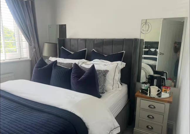 Cosy room  Main Photo