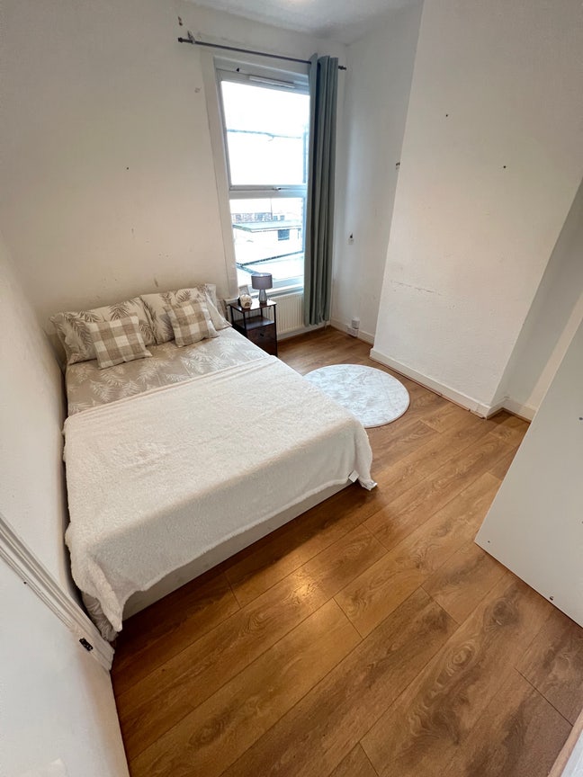 Rooms in Manor House 🏠 N41Nl  Main Photo