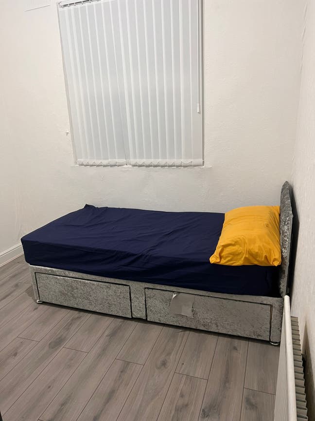 Single room for rent  Main Photo