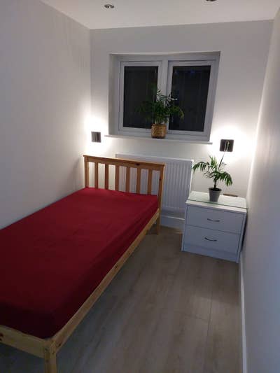  A Big Room for a Professional  Main Photo