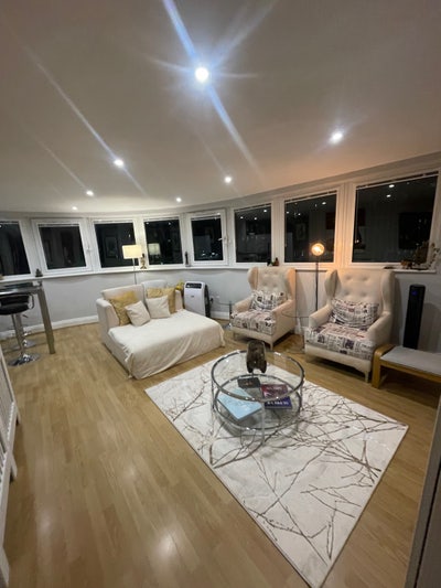 Nice cozy room in London Main Photo