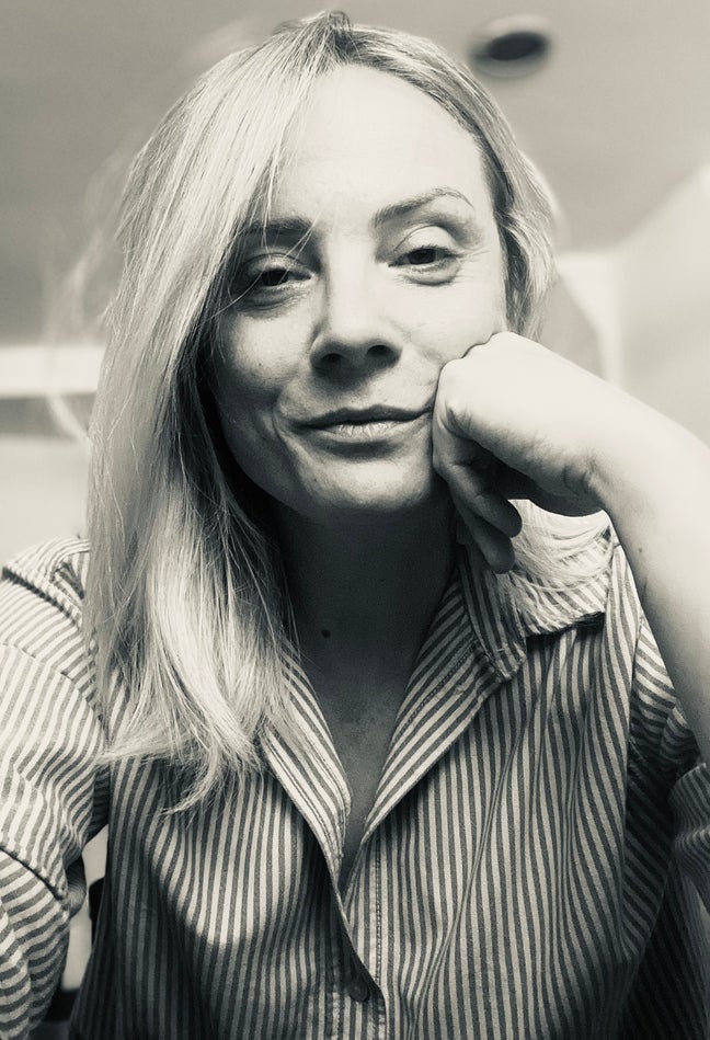 Pro Brit Female - Short Term Stay - Until FEB  Main Photo