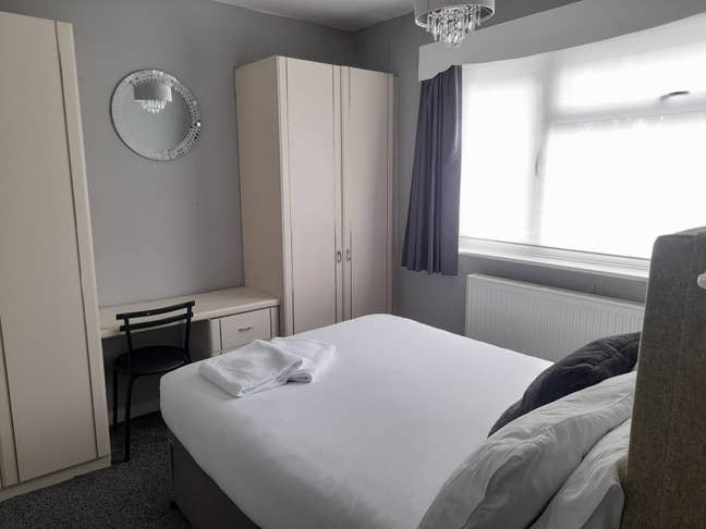 🌟 Stunning Double Room Near City Centre Main Photo