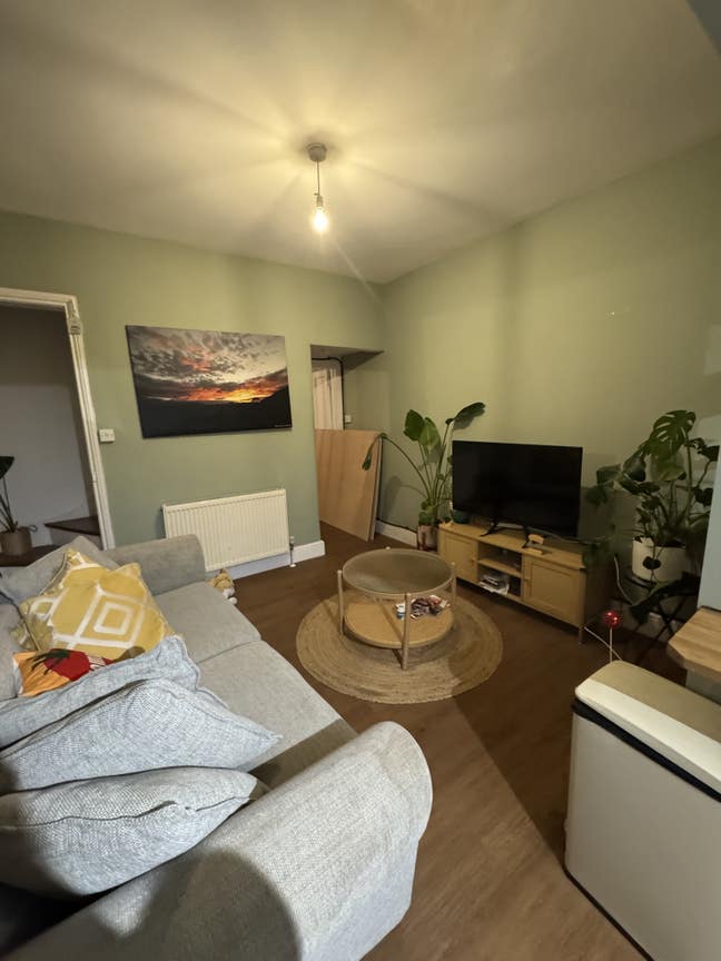 Master Bedroom Main Photo