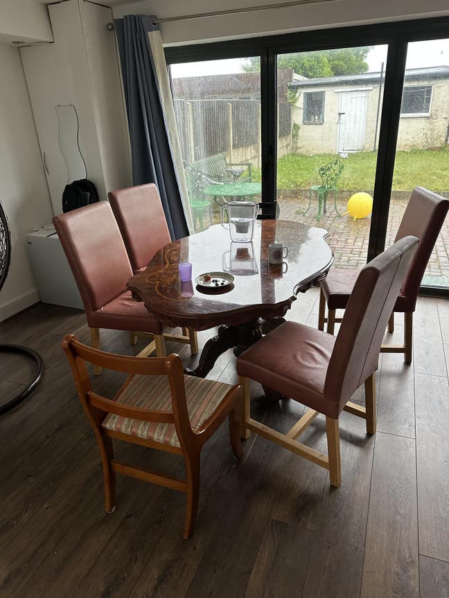 Spacious Double Bedroom with En-Suite  Main Photo