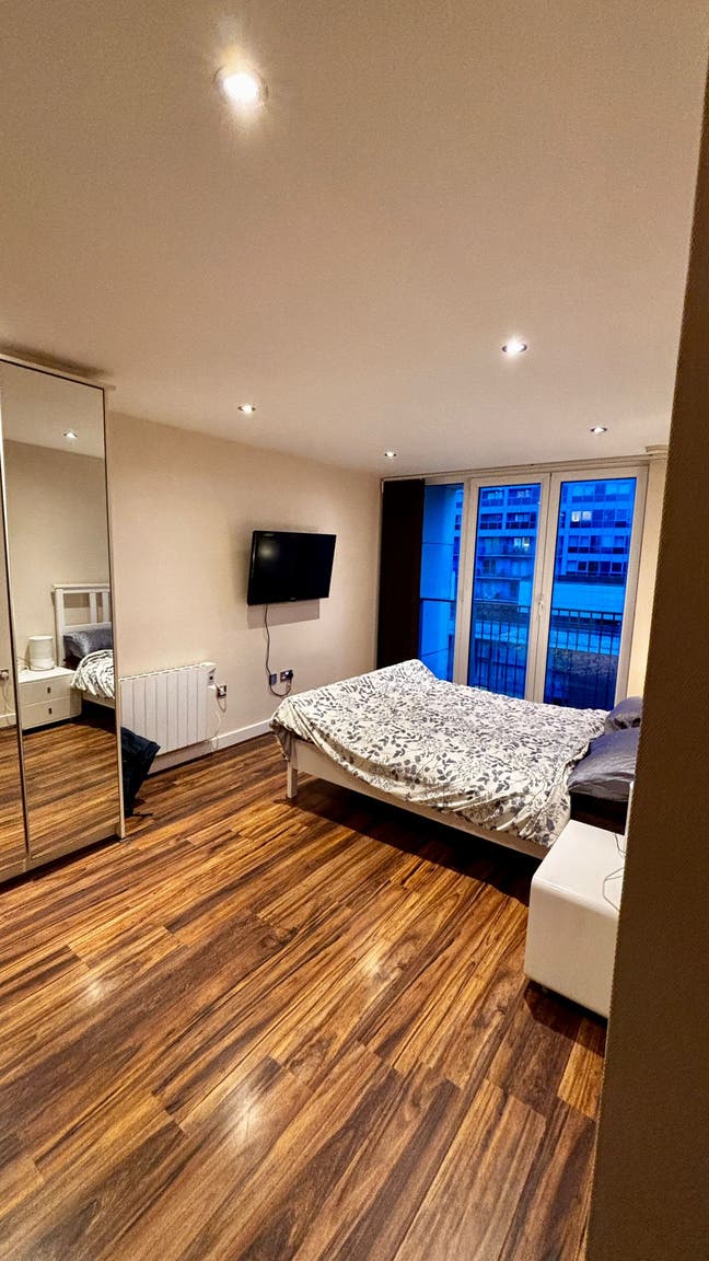 Short sublet in London (February 2026)  Main Photo