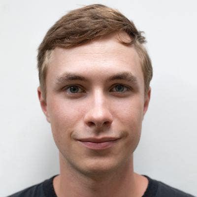 Looking for a room for 6 months Main Photo