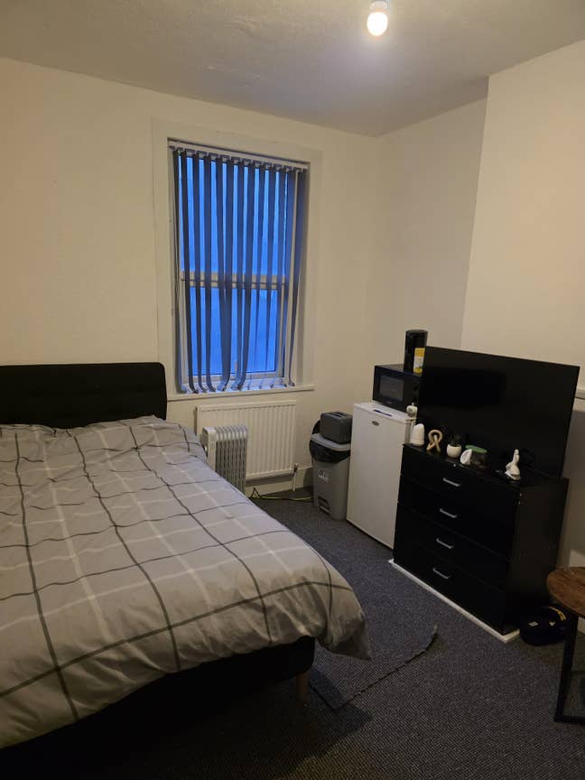 All bills included, furnished double room Main Photo
