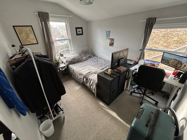 Double Room in 4 Bed House With Garden Main Photo