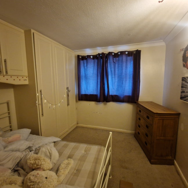 Spacious Room in Staines (Female pref) Main Photo