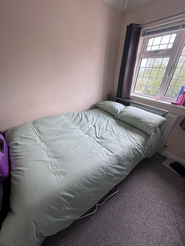 Double available in a quiet area in West Drayton Main Photo