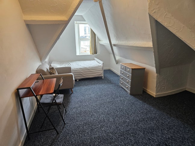 Large Room in a Shared House, Torquay town centre Main Photo