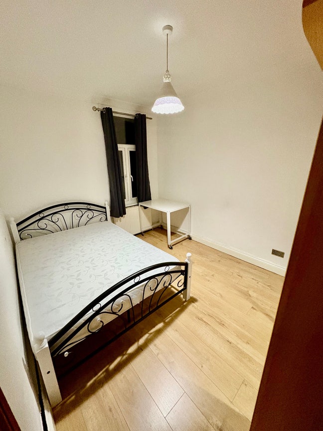 Newly furnished double room  Main Photo