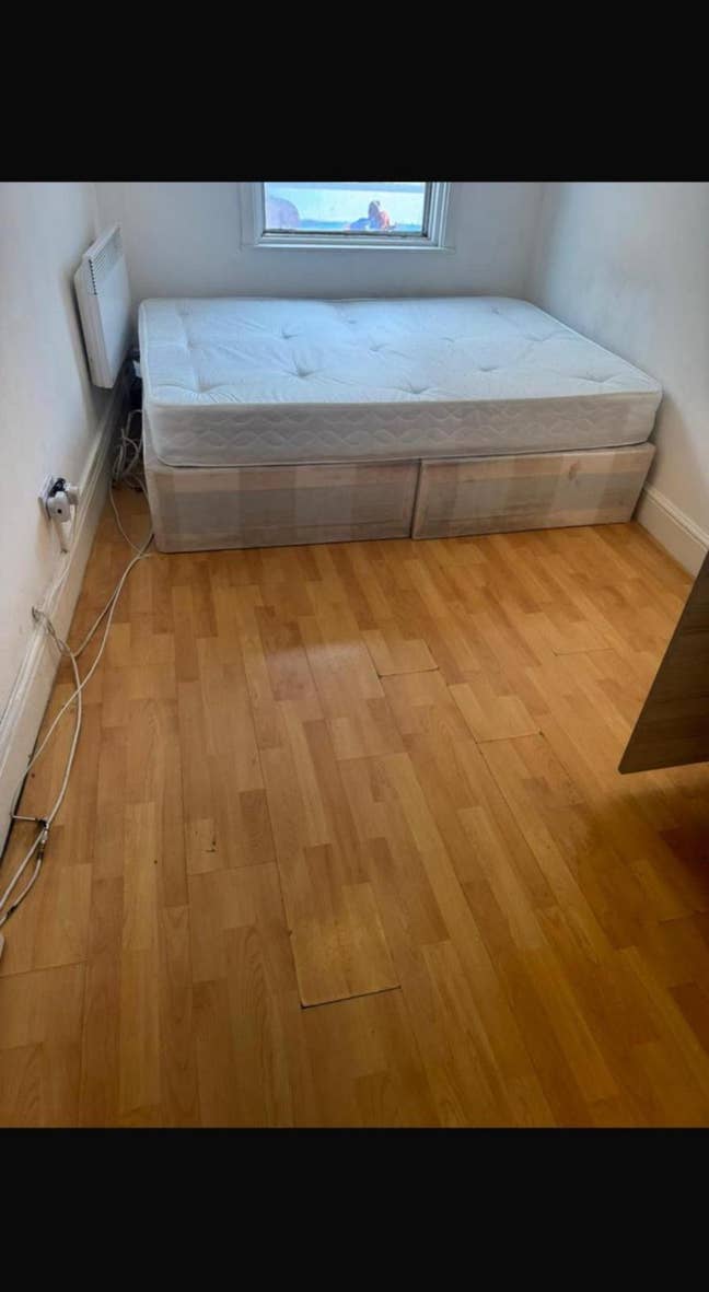 Last Double Room! 5mins to Erith Station + WiFi Main Photo