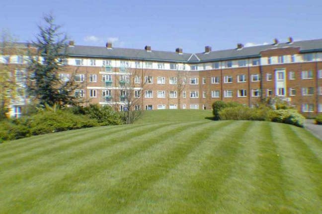 2 Bed Apartment beautiful & secure. Main Photo