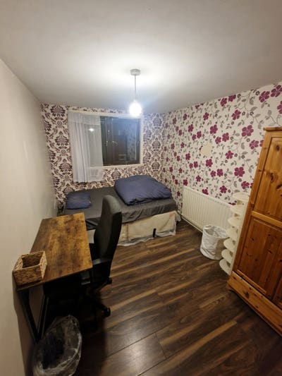 Double room &pound;650 bills inc Main Photo