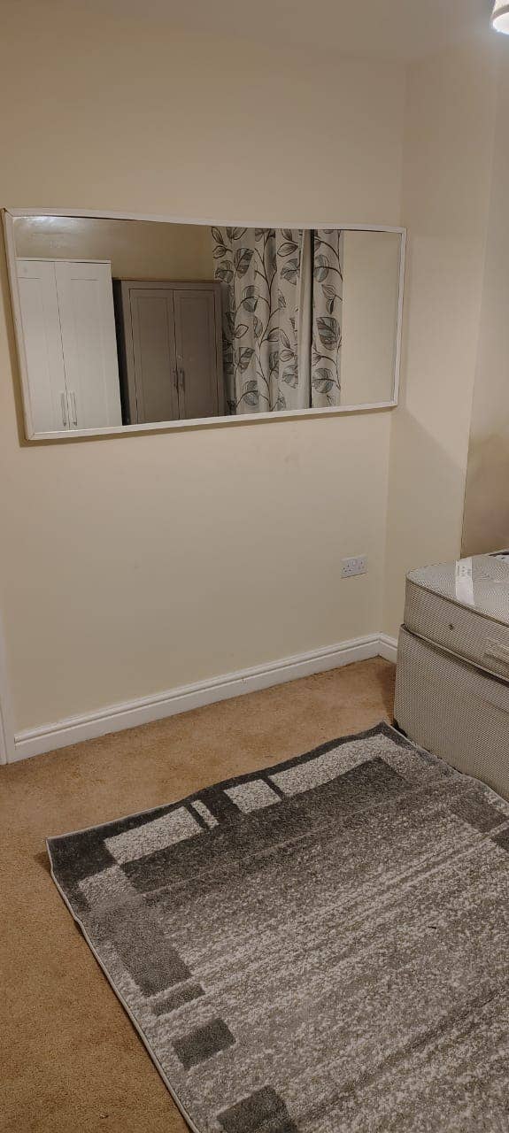 Double bedroom available  Main Photo